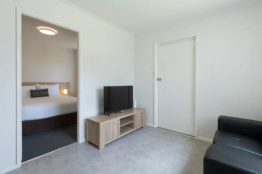 Central Lithgow Apartment - Image 1