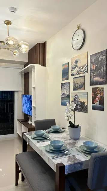 Dare Space Iloilo Anime-Balcony-Netflix-WiFi - Image 1