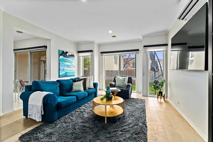 Cozy Home in Glen Waverley | 4BR Family Stay - Image 1