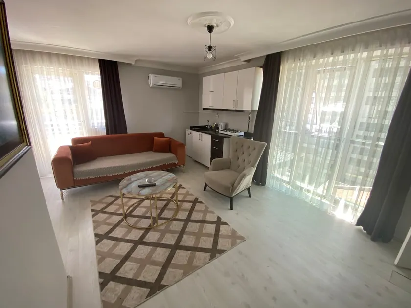 1+1 Spacious Air-Conditioned Apartment in the Center - Image 1