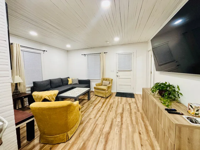 Charming High Point Home & EV Charging L2 - Image 1