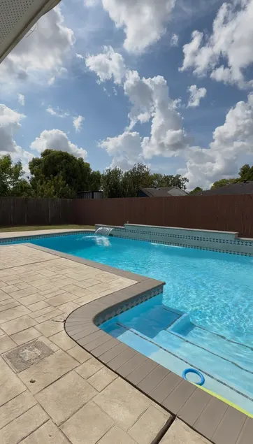 Houston Private Pool Villa - Image 1