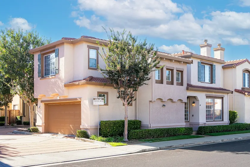 Stylish 3BR Retreat w/Garage & EV Charger - Image 1