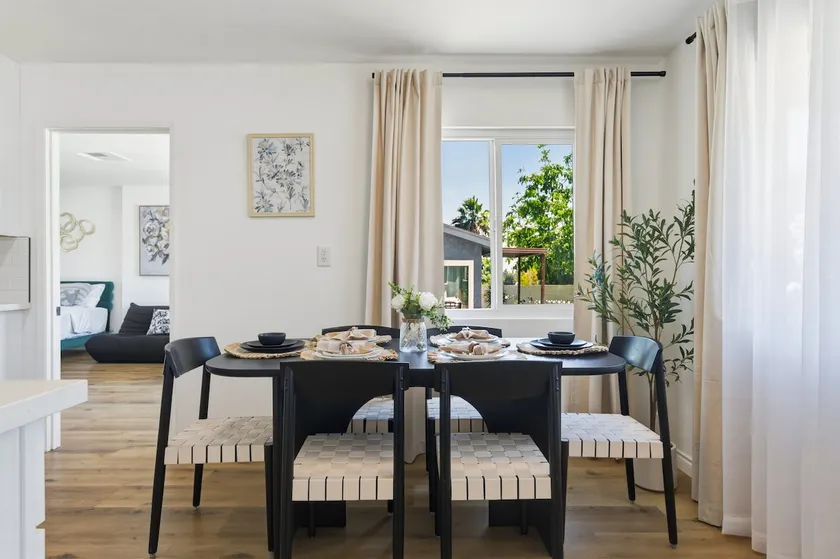 Montclair / 6 Beds / 2 BR / 2 TVs / Near University City - Image 1
