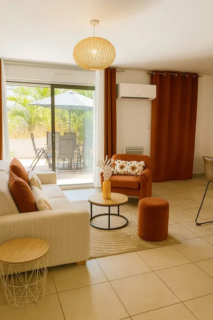 Pointe Rouge Beach Apartment - Image 1