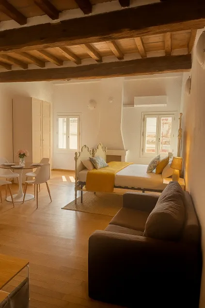 Downtown apartment - Image 1