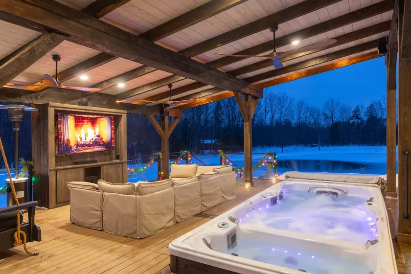 Wine Country Loft + Heated Swim Spa - Image 1