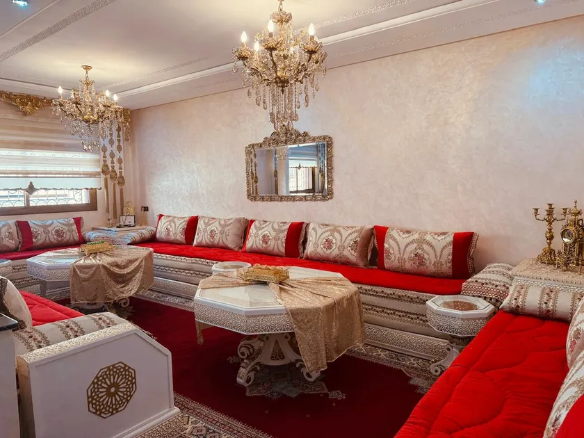 Refined high standing apartment - Image 1