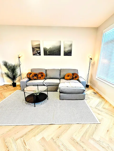 Stylish House In The Heart Of Cochrane - Image 1