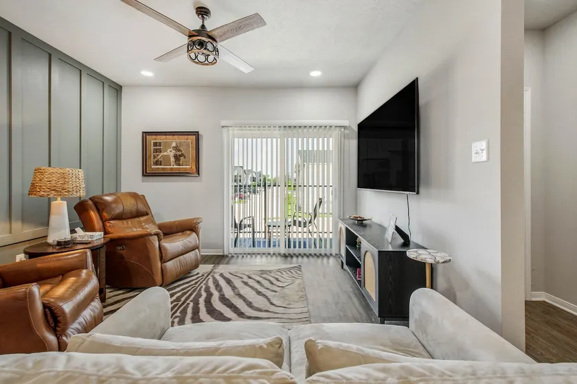 Festive Allen Park Stay w/ Pool Access Near A&M - Image 1