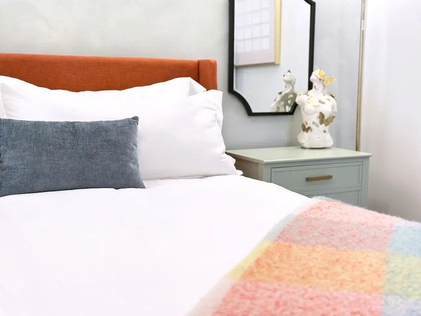 Elegant Hideaway in the Heart of Central Gardens - Image 1