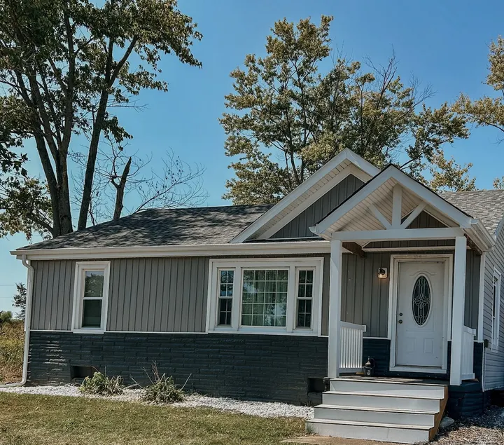 Royal Haven Vacation Home - Image 1