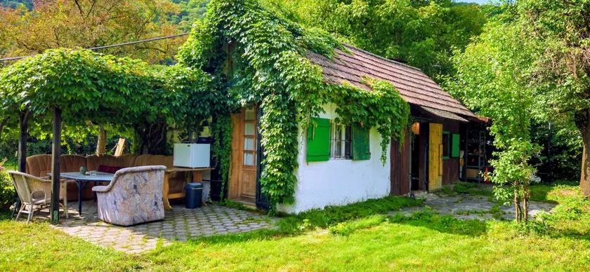 Danube House - Nature, Culture, Relaxation & Sports - Image 1