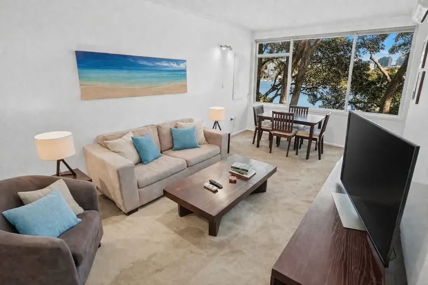 Kurraba Point pad | Serene harbour views - Image 1