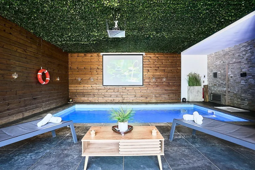 Loft Private Spa - Image 1