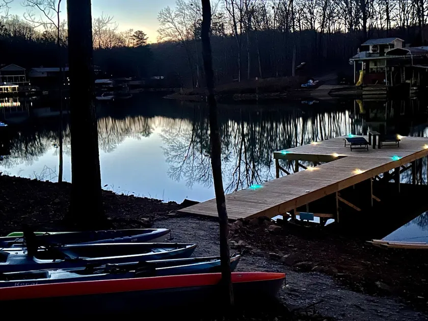 Driftwood Lodge on Lake Harding - On Quiet Cove - Image 1