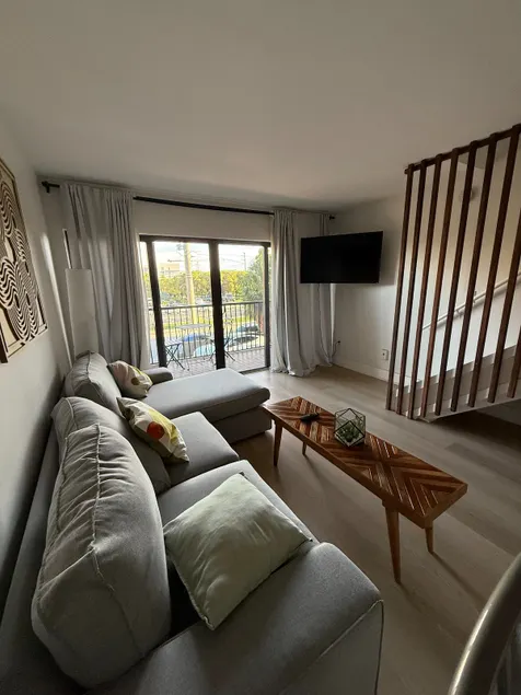 Apt in the Heart of the City - Image 1