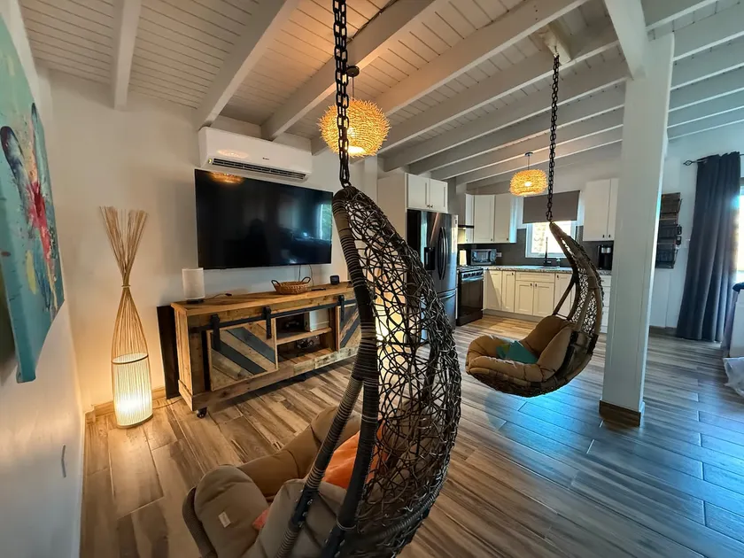 Tropical Hideaway Palm Beach - Image 1