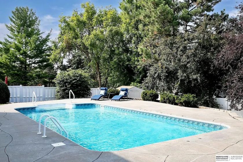 Pool/Hot Tub/Movie Room/Arcade/Great for Families - Image 1