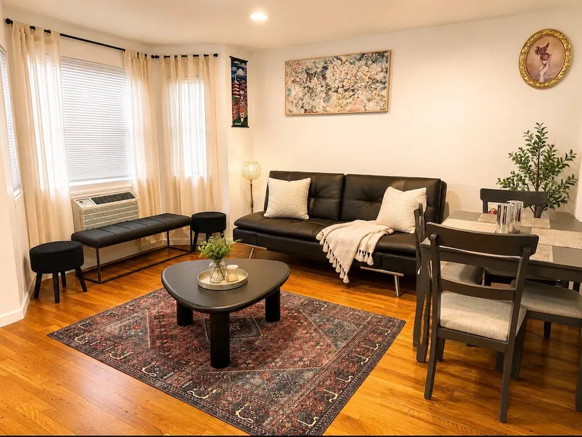 Astoria 3BR Home | Balcony | Near Manhattan - Image 1