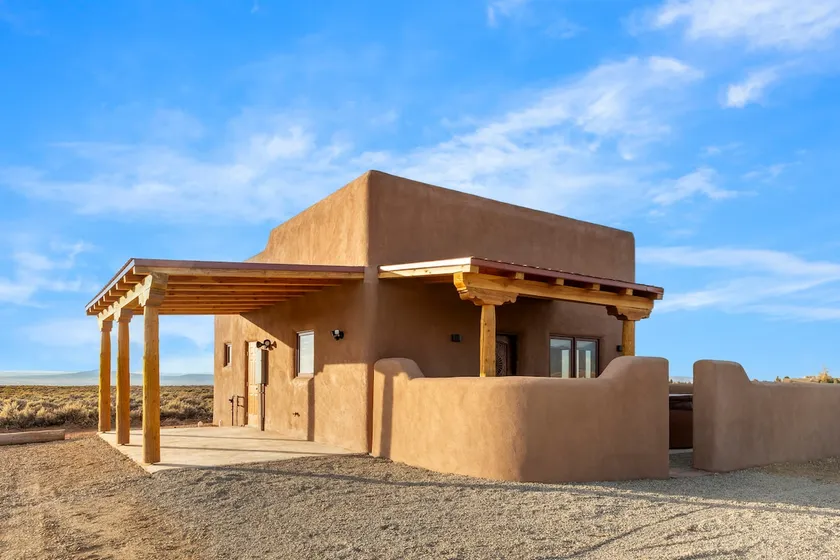Taos retreat to relax and enjoy a 360 degree view - Image 1