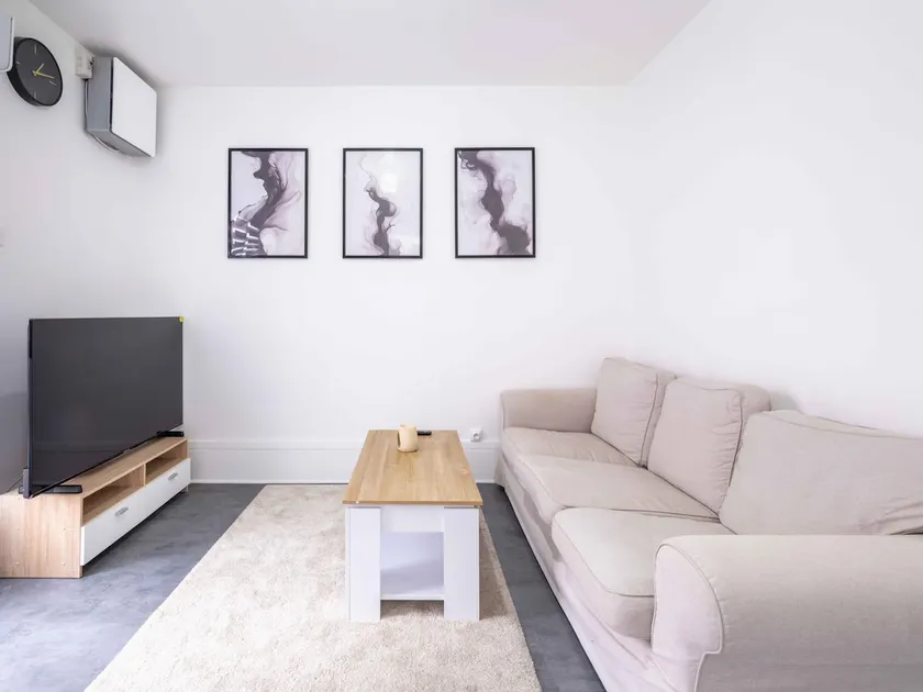 Zen Home – 10 min gare SNCF, accès direct Paris - Image 1