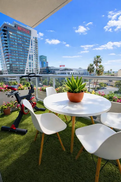 Luxury In Hollywood • 5 stars with EV charging - Image 1