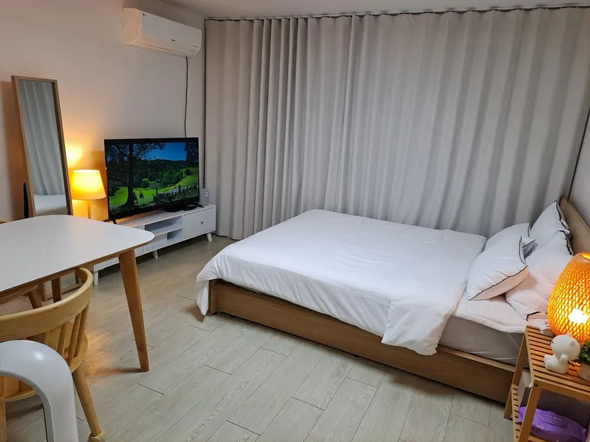 September discount, 5 minutes from Konkuk University Station/10 minutes on foot from Seongsu/ Dongdaemun/ Gangnam/ KSPO DOME/ Netflix for free - Image 1