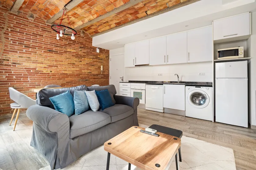 Sants Apartment - Image 1