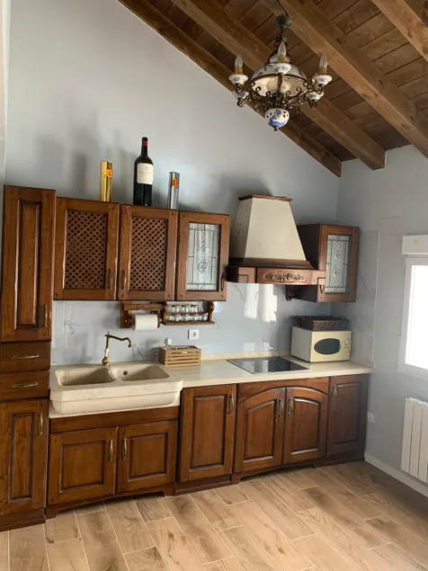 Fully furnished house - Image 1