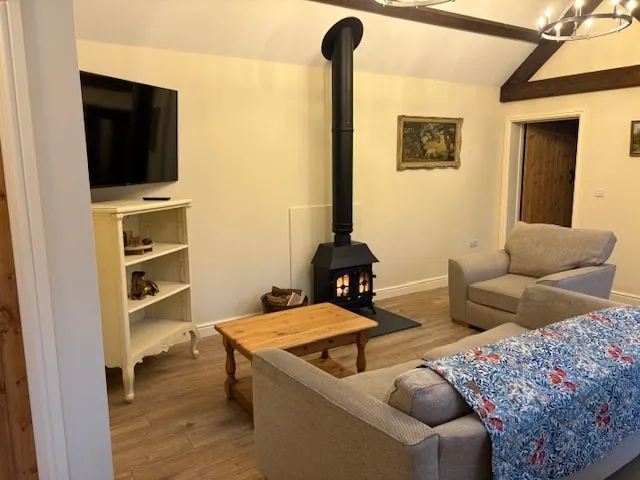 The Old Stable, cosy and quiet rural accommodation - Image 1