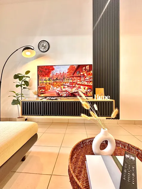Sbn｜Zhanyue · 4 bedrooms 3 bathrooms Floating Bed Theme · Close to the Park · Accessible Friendly｜12pax@ainsdale Park - Image 1