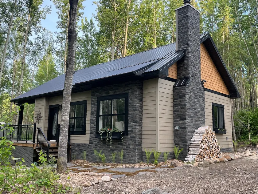 Wild Bill's Cabin in the Woods - Image 1