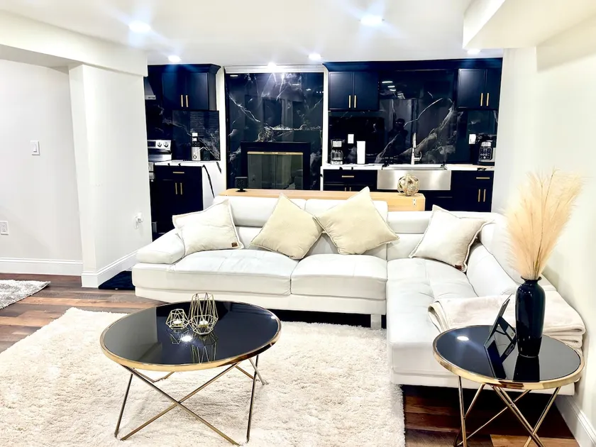 The Luxe Hideaway Apartment in Colonia - Image 1