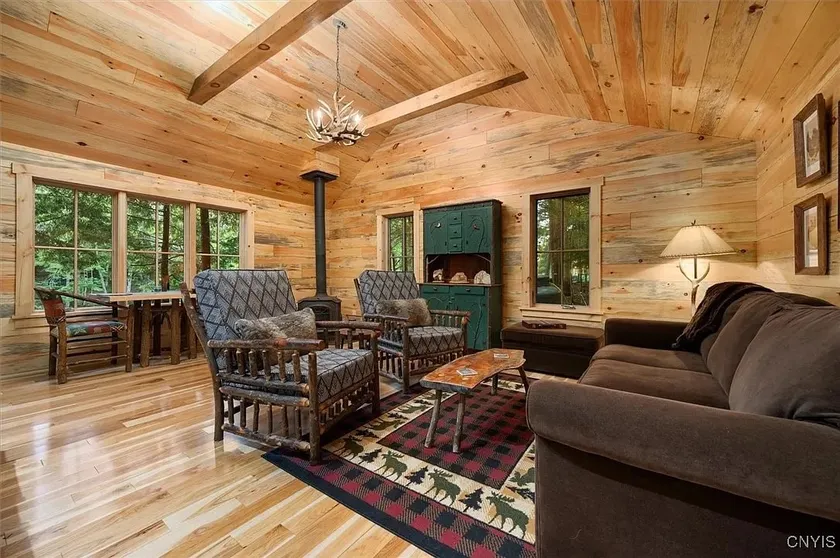 Moose River Lodge – Riverfront and Walk to Town! - Image 1