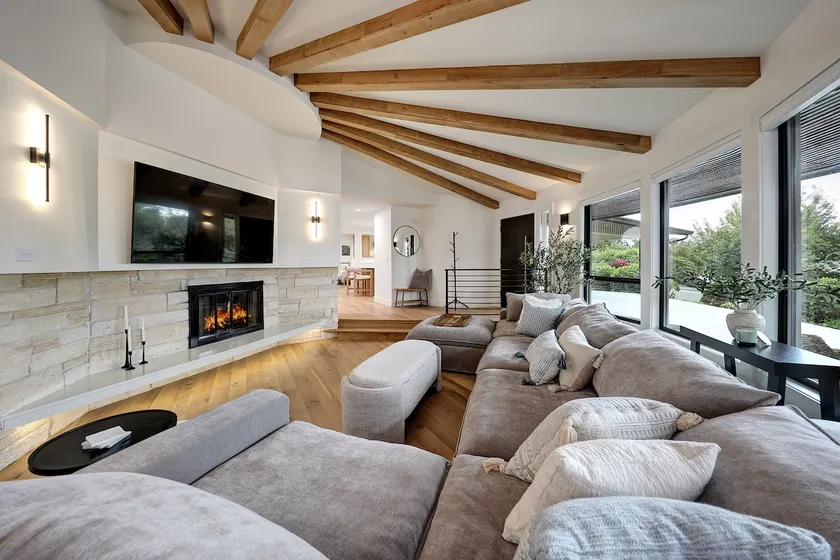 Canyon Ridge Retreat | 4 Bedroom Home in Portland - Image 1