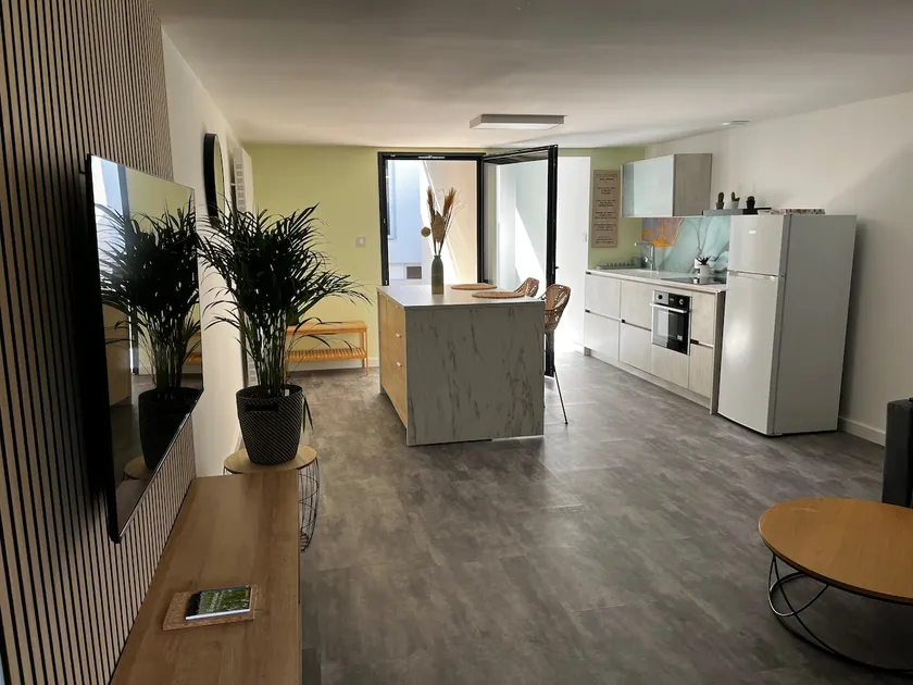 comfortable apartment - Image 1