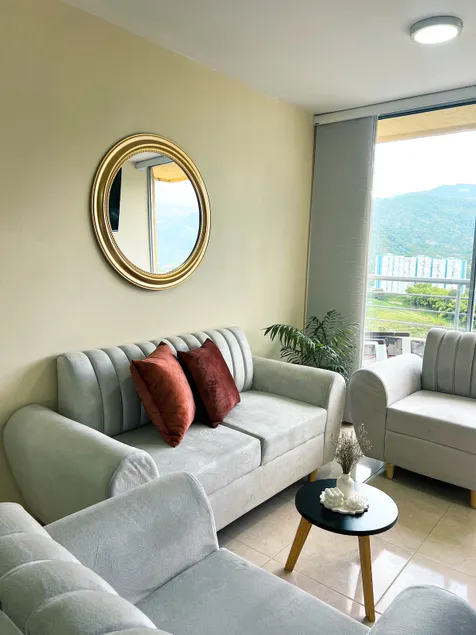 Luxury apartment, with Panoramic Mountain View - Image 1