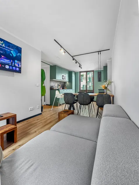 ※ Flatista Homes - Albrecht ※ 3BR ※ With Balkony ※ - Image 1