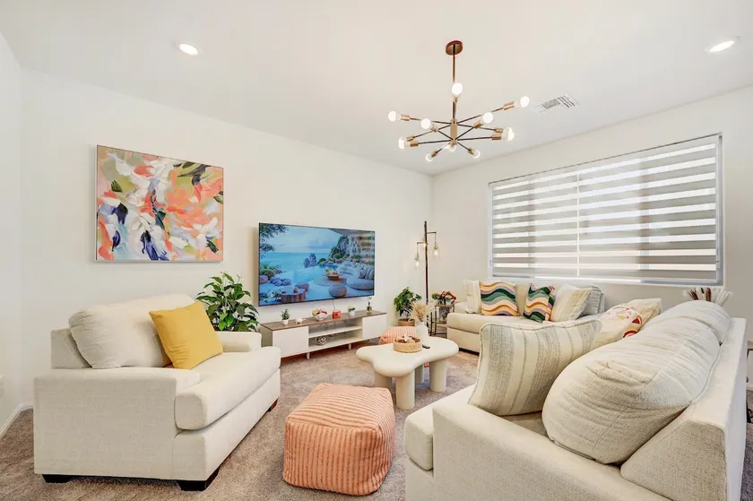 Near Strip•Comfy 6BR7 Beds Villa•Foosball Game Fun - Image 1