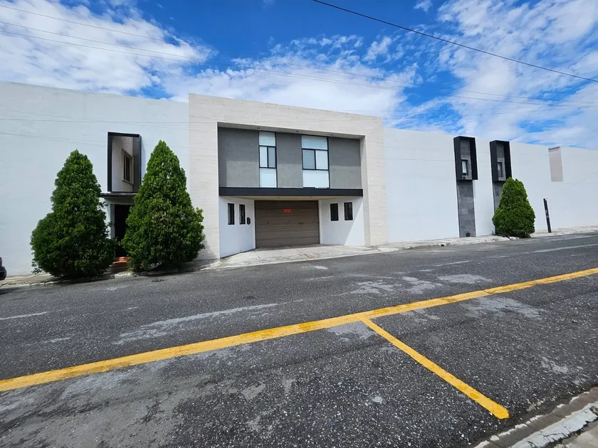 Beautiful loft with a great location. - Image 1