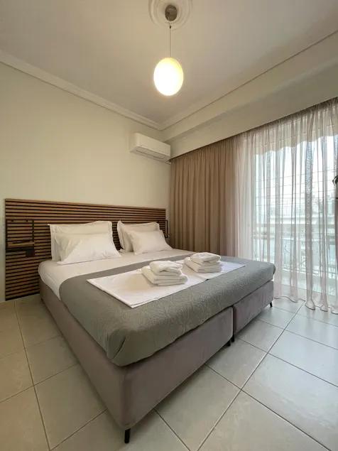 Basic Stay - Image 1