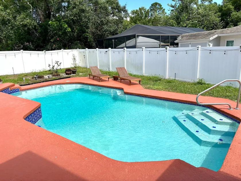 Spacious Pool Home 4BD/3BA - Image 1
