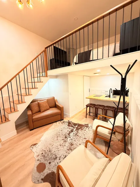 Chic loft Elmont, NY - Image 1