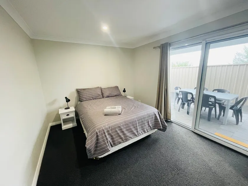 Glen Iris Gem B - Image 1