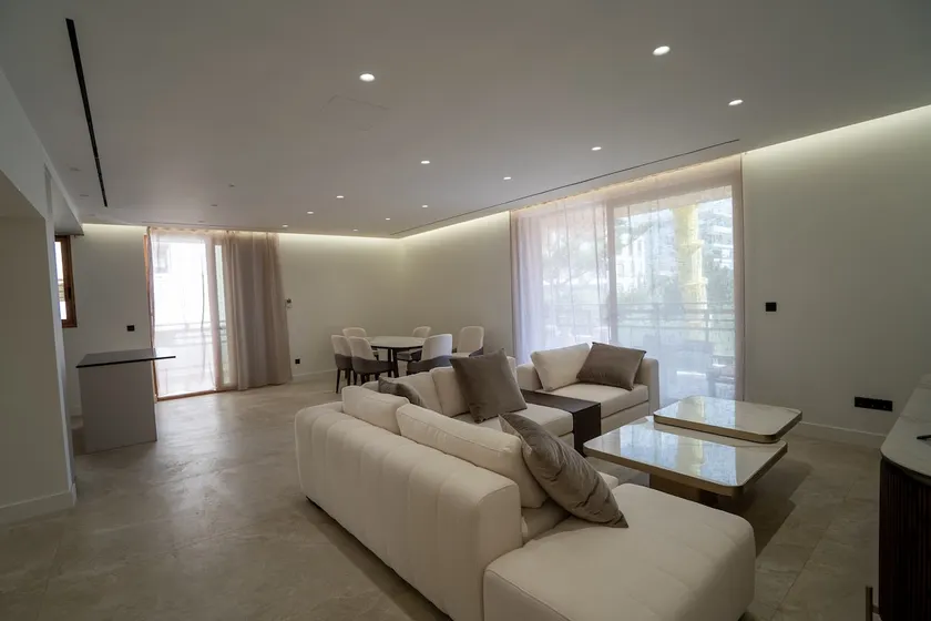 Glyfada Prime A38 Suite 2 - Image 1
