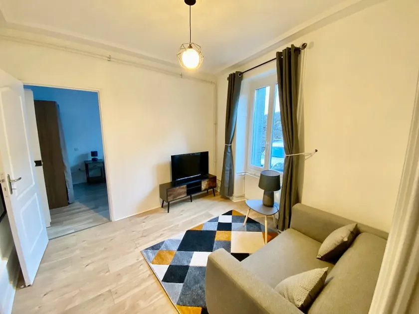 Charming 3-room apartment - Image 1
