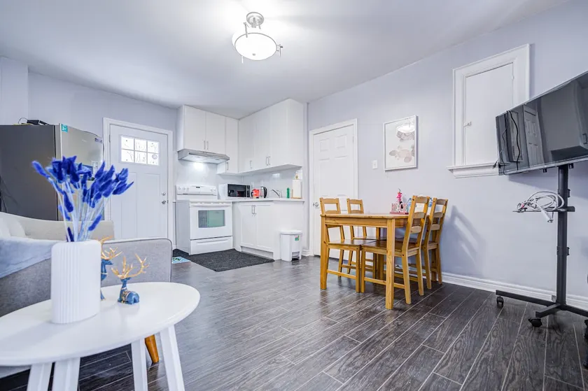 Entire House with Free P - Image 1