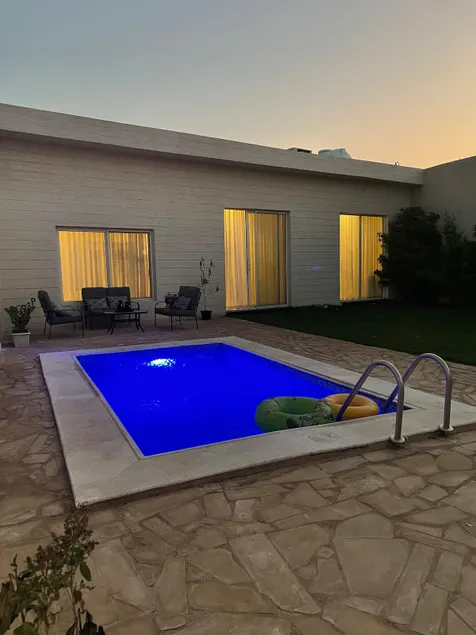 A classy chalet with excellent design - Image 1
