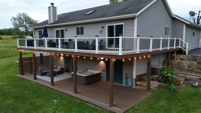 Lake Retreat - Hot Tub, Game Room & Two-Tier Deck - Image 1